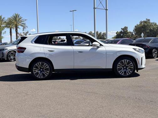 Mineral White Metallic 2026 BMW X3 30 xDrive