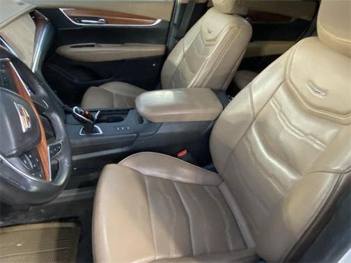 2018 Cadillac XT5 Platinum