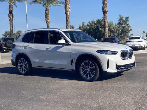 Mineral White Metallic 2026 BMW X5 PHEV xDrive50e