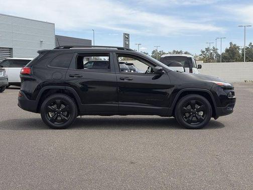 Diamond Black Crystal Pearlcoat 2018 Jeep Cherokee Limited
