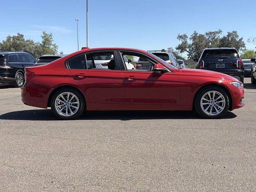Melbourne Red Metallic 2017 BMW 320 i