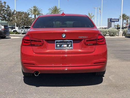 Melbourne Red Metallic 2017 BMW 320 i
