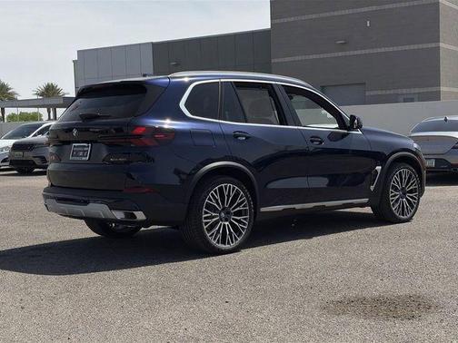 Tanzanite Blue II Metallic 2026 BMW X5 xDrive40i