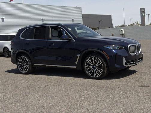 Tanzanite Blue II Metallic 2026 BMW X5 xDrive40i