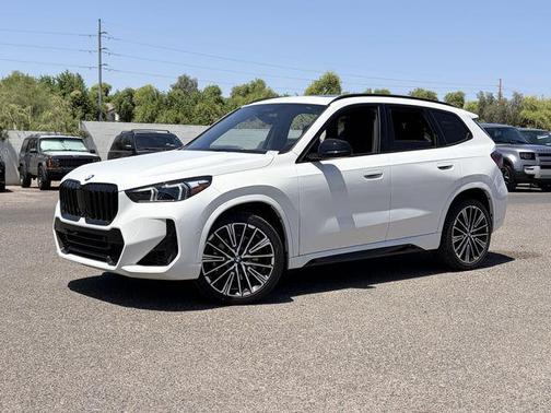 Alpine White 2023 BMW X1 xDrive28i