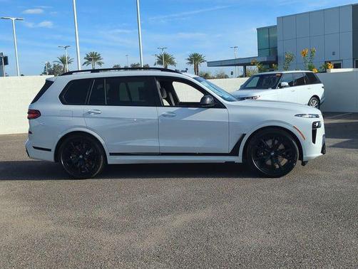 2026 BMW X7 M60i