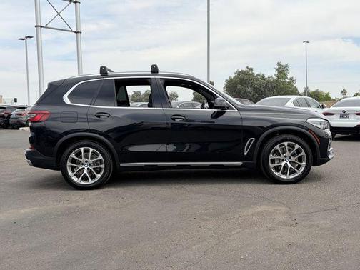 Black Sapphire Metallic 2019 BMW X5 xDrive40i