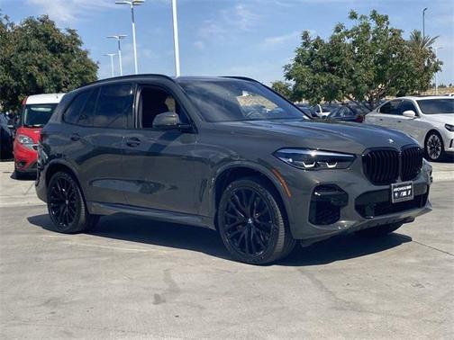 2022 BMW X5 M50i