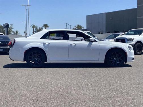 2022 Chrysler 300 S