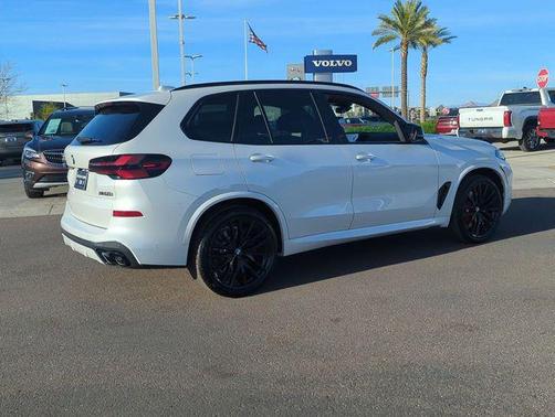 2026 BMW X5 M60i