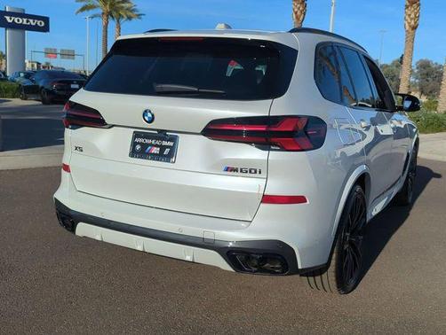 2026 BMW X5 M60i