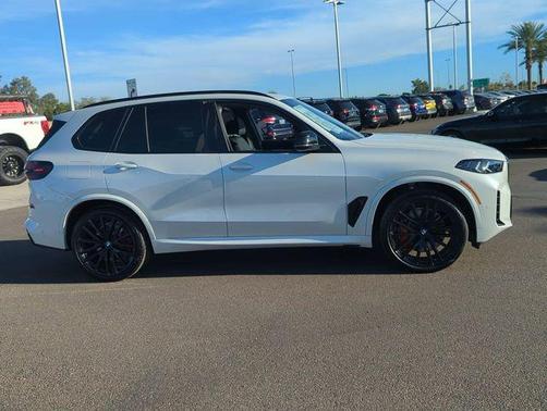 2026 BMW X5 M60i