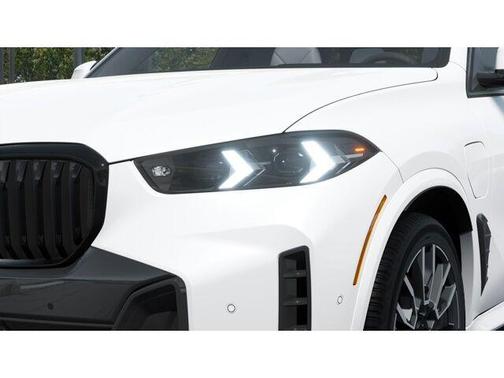 Mineral White Metallic 2026 BMW X5 PHEV xDrive50e