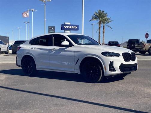 2025 BMW X4 xDrive30i