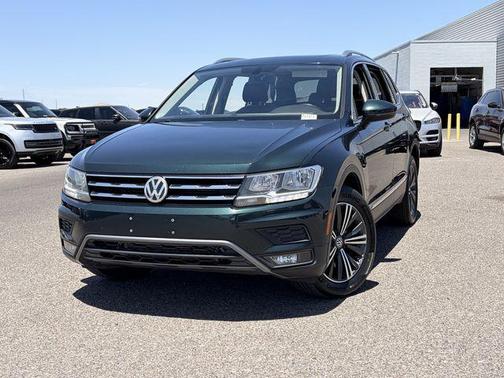 Dark Moss Green Metallic 2018 Volkswagen Tiguan 2.0T SEL