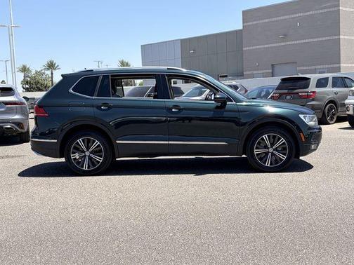 Dark Moss Green Metallic 2018 Volkswagen Tiguan 2.0T SEL