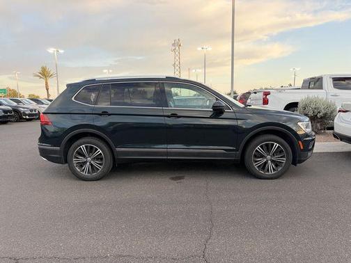 Dark Moss Green Metallic 2018 Volkswagen Tiguan 2.0T SEL