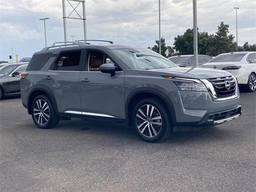 2024 Nissan Pathfinder Platinum 4WD