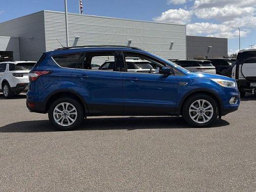 LIGHTNING BLUE METALLIC 2018 Ford Escape SE