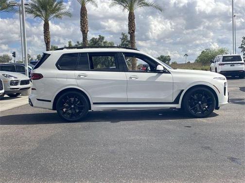 2023 BMW X7 xDrive40i