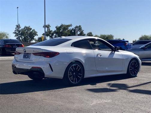 2025 BMW M440 i