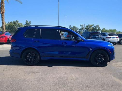 2024 BMW X7 M60i
