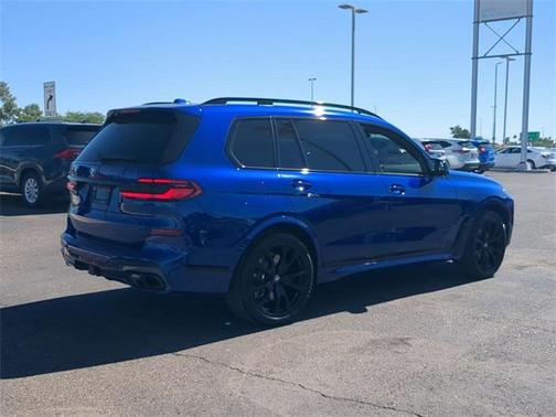 2024 BMW X7 M60i