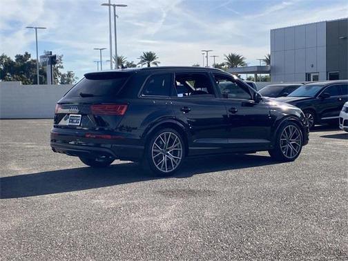 2019 Audi Q7 55 Prestige