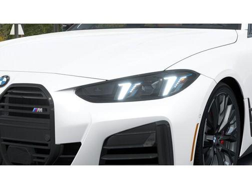 Mineral White Metallic 2026 BMW M440 i