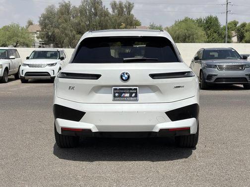 Mineral White Metallic 2024 BMW iX xDrive50