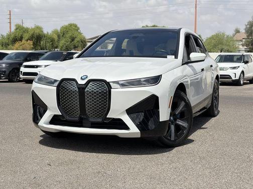 Mineral White Metallic 2024 BMW iX xDrive50