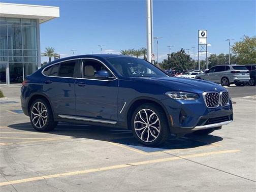 2023 BMW X4 xDrive30i