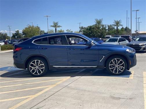 2023 BMW X4 xDrive30i