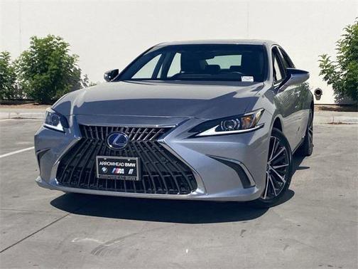 2022 Lexus ES 300h Base