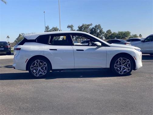 2026 BMW iX xDrive60