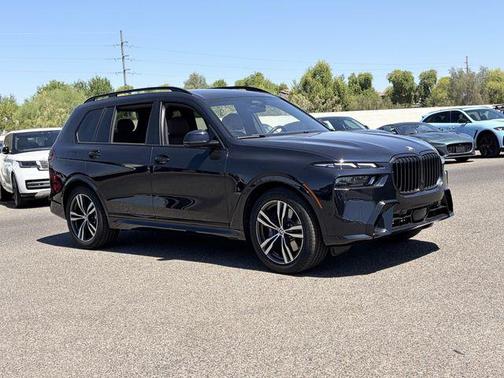 Carbon Black Metallic 2024 BMW X7 xDrive40i