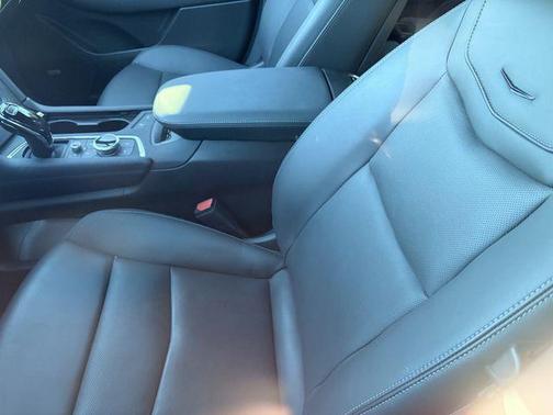 2025 Cadillac XT6 Premium Luxury FWD