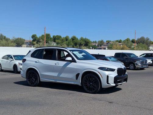 Mineral White Metallic 2026 BMW X5 sDrive40i