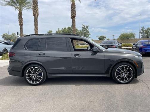 2026 BMW X7 M60i