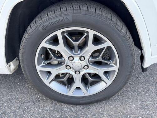 Ivory 3-Coat 2021 Jeep Grand Cherokee Overland