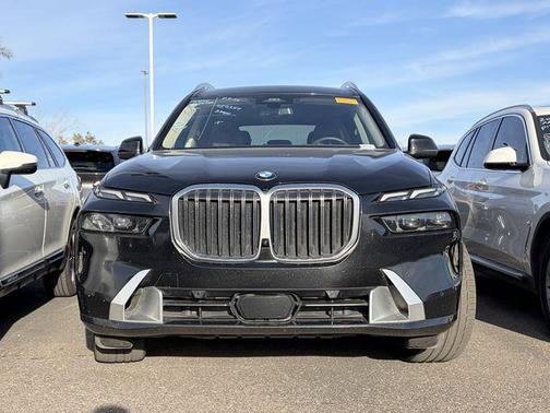 Black Sapphire Metallic 2023 BMW X7 xDrive40i