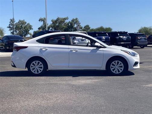 2019 Hyundai Accent SE