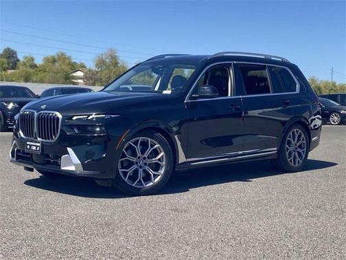Black Sapphire Metallic 2024 BMW X7 xDrive40i