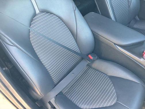 White 2022 Toyota Camry SE