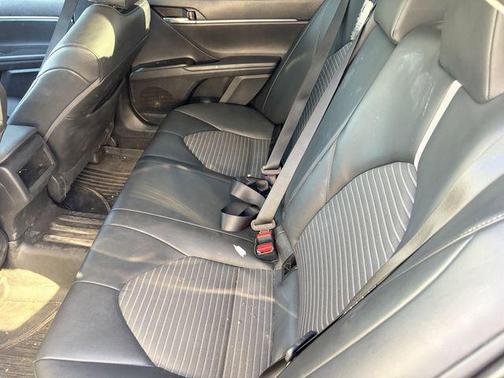 White 2022 Toyota Camry SE