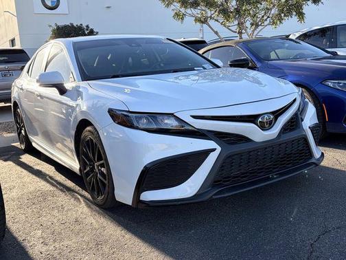 White 2022 Toyota Camry SE
