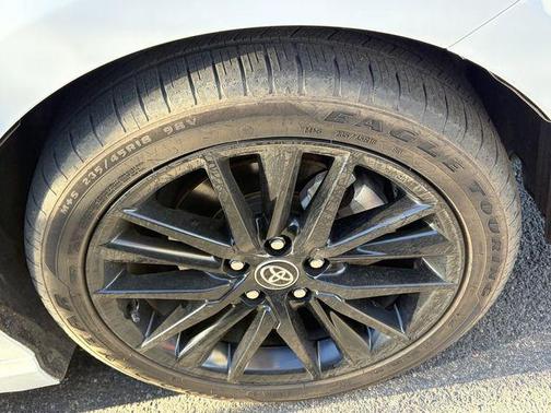 White 2022 Toyota Camry SE