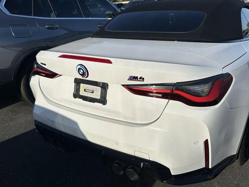 Alpine White 2023 BMW M4 Competition xDrive