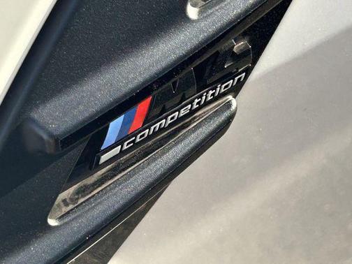 Alpine White 2023 BMW M4 Competition xDrive