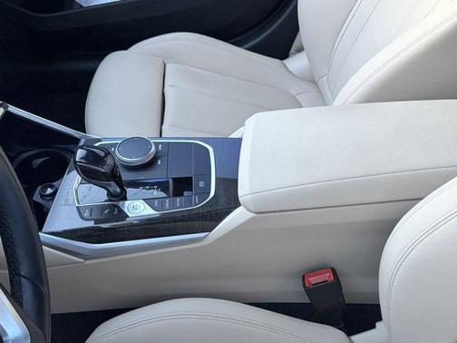 Mineral White Metallic 2020 BMW 330 330i
